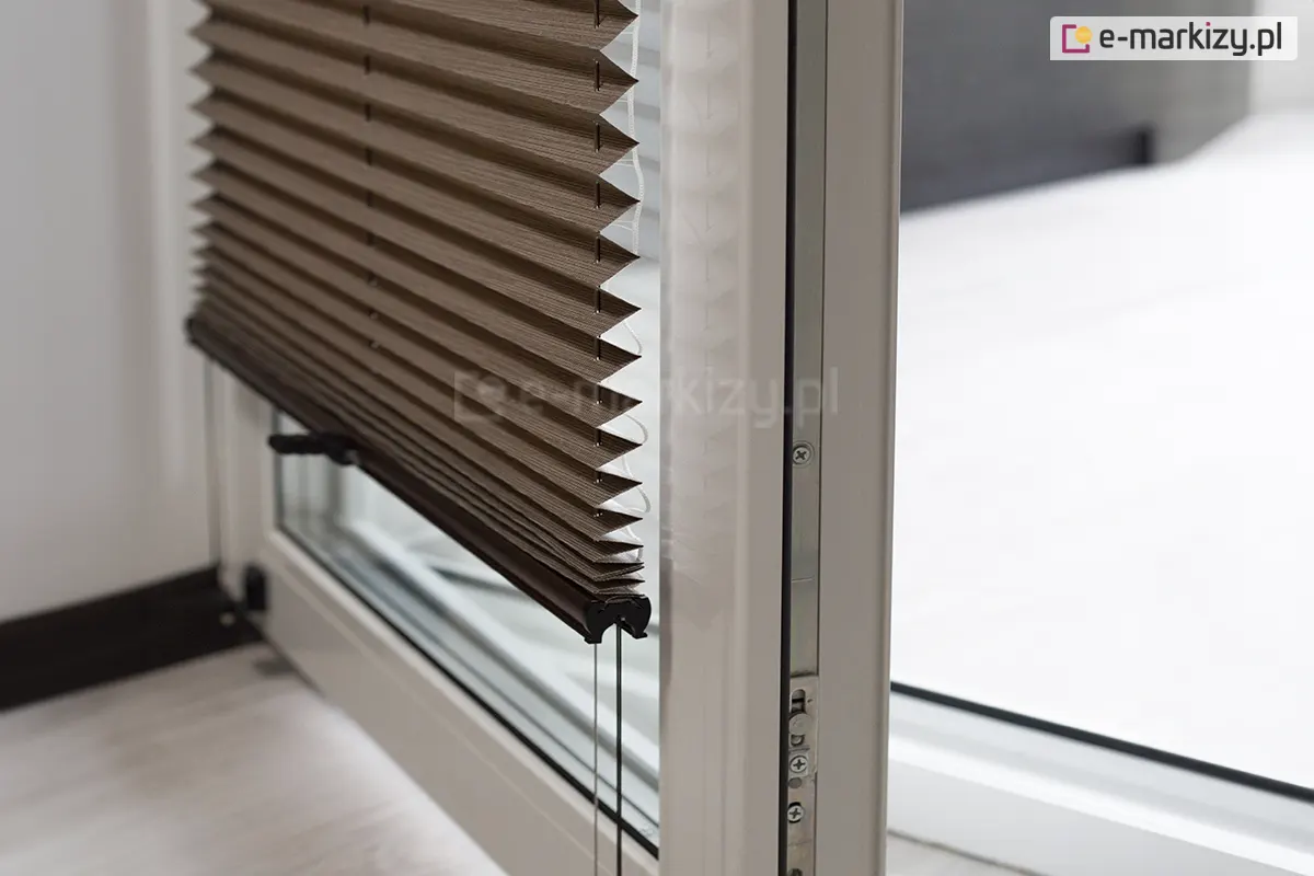 Plisy 2 Drzwi balkonowe z zaluzja plisowana