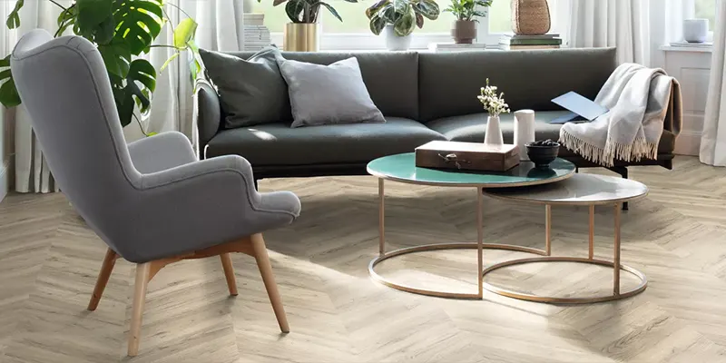 Salon z piękna podłoga z paneli laminowanych egger