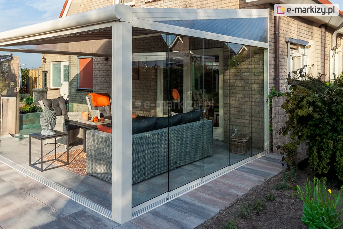 Bok pergoli ze sciana szklana fiano deponti