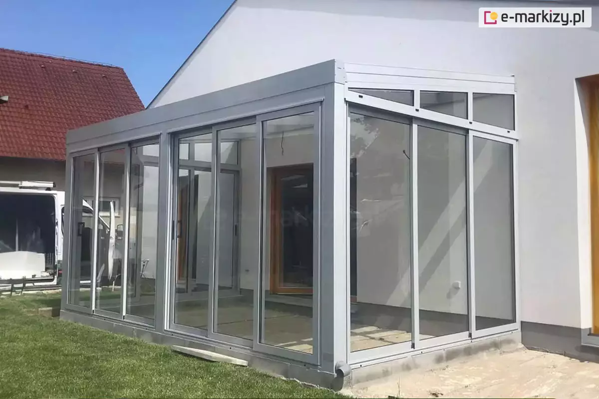 Pergola tarasowa zabudowana modes 1